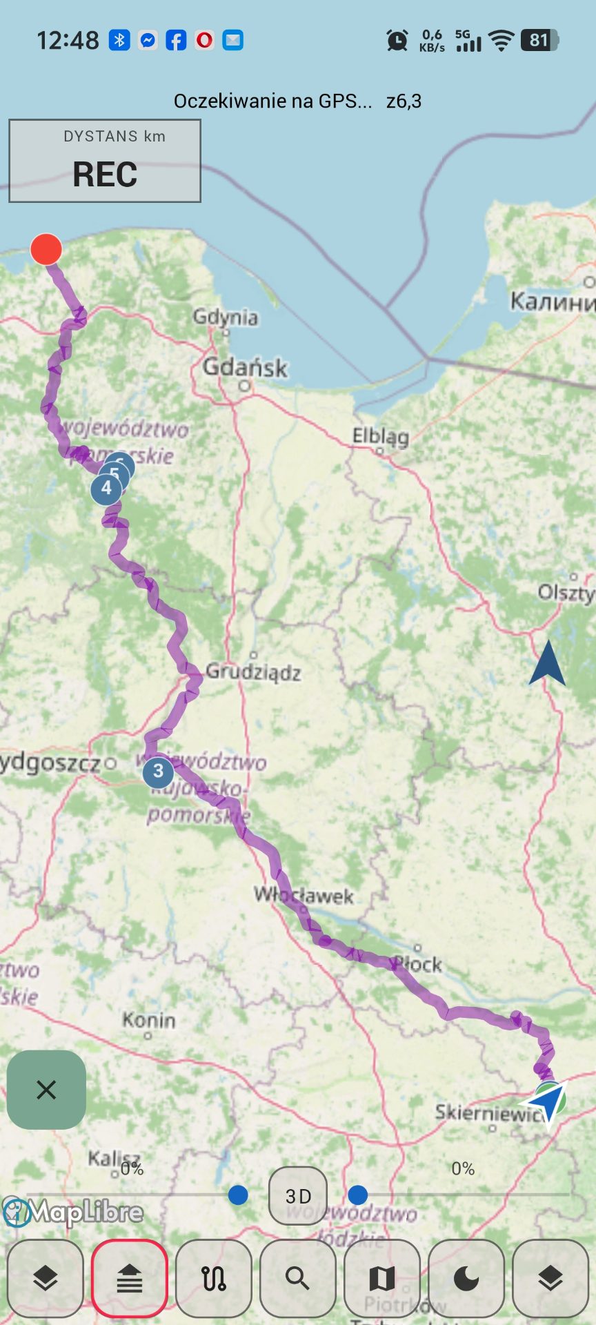 Widok mapy z zaplanowaną trasą rowerową przez północną Polskę - tryb dzienny