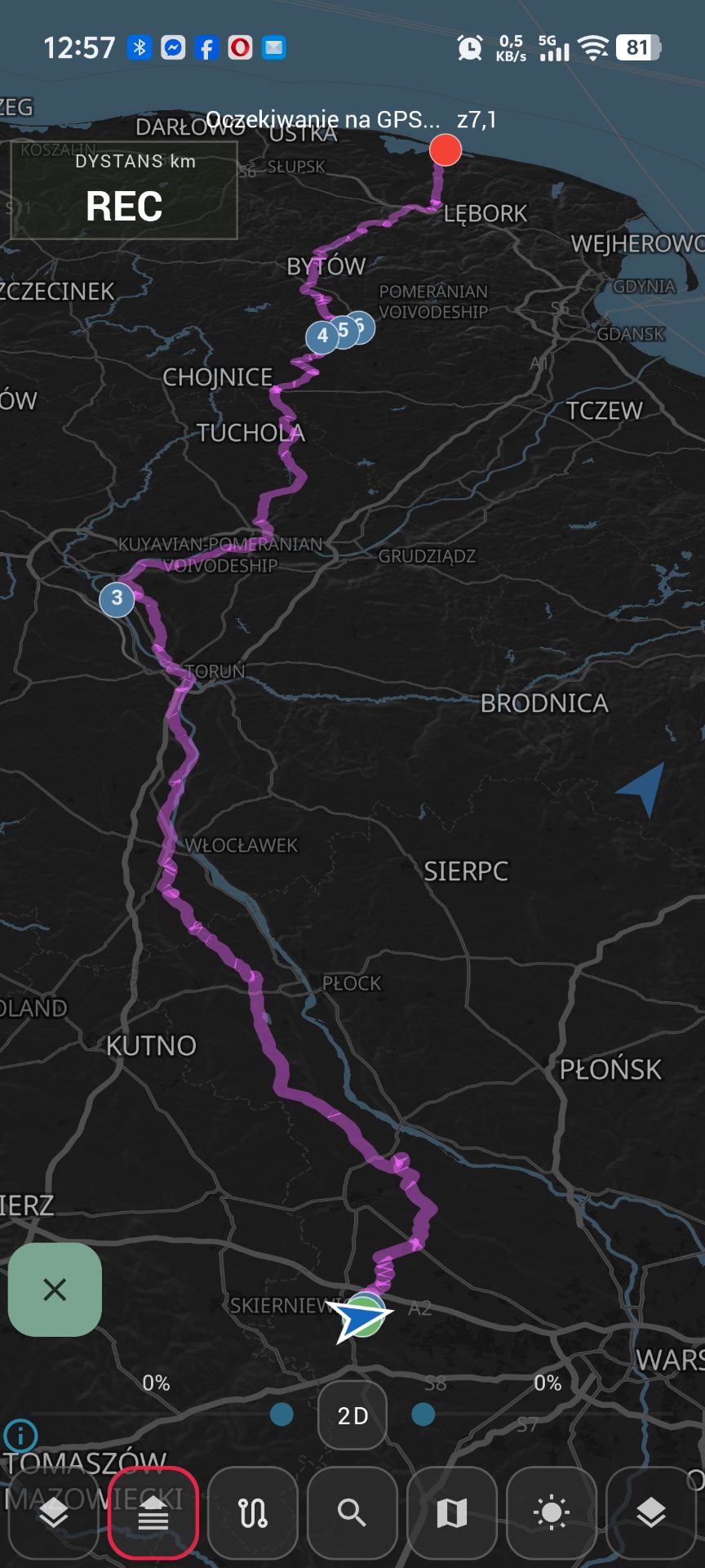Widok mapy w trybie nocnym - czytelny kontrast po zmroku
